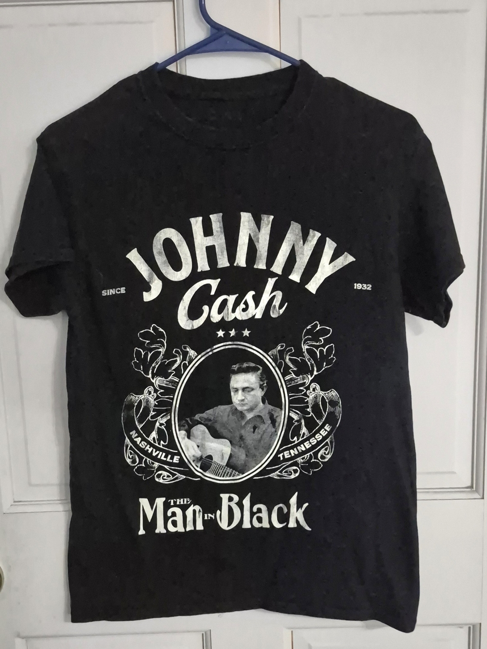 'The Man in Black' Johnny Cash Men's Small T-shirt